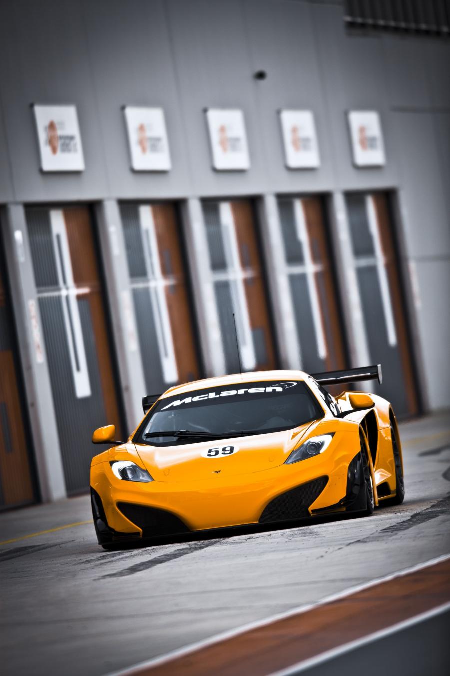  McLaren MP4-12C GT3 2011 года  (фото 16 из 107)